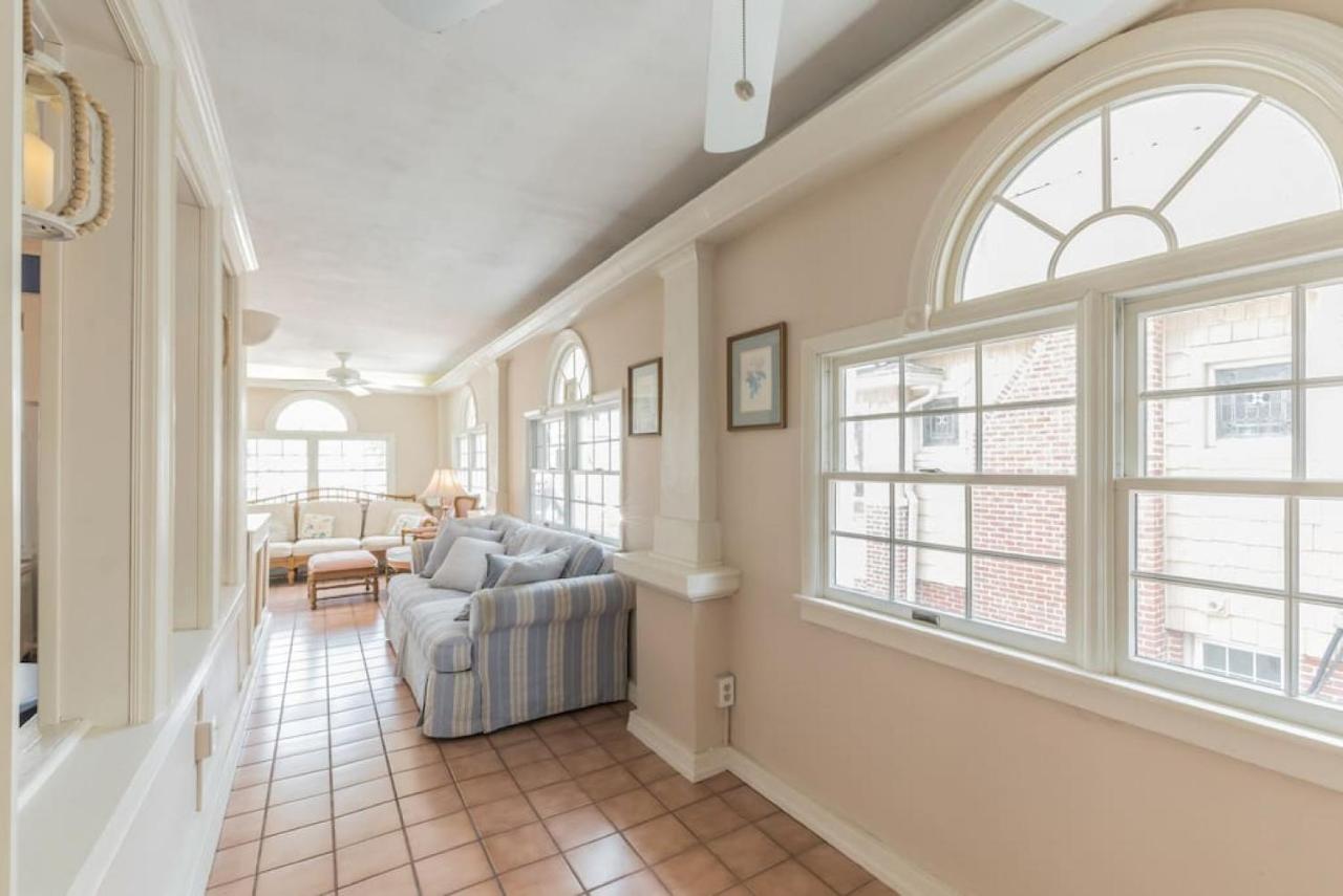 Block 7 Bdrms Parking Patio And Sunroom * Atlantic City